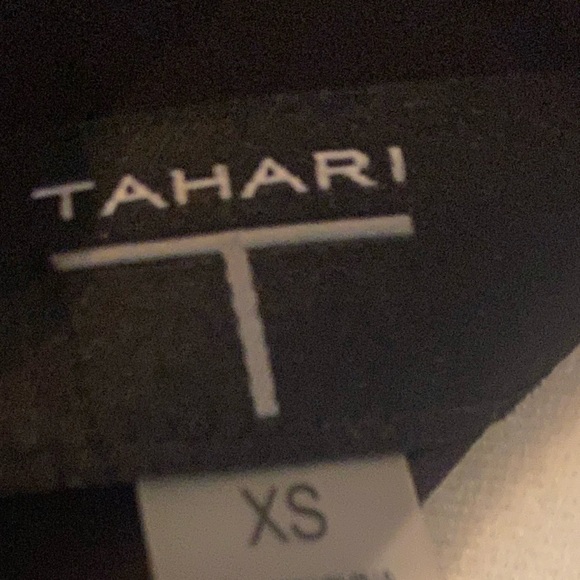 Tahari Top - Picture 7 of 7